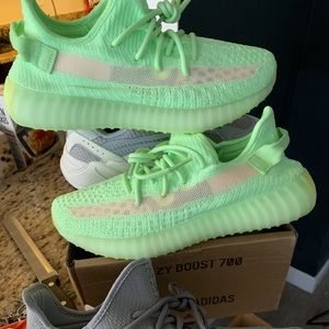 New yeezy geeen size 41